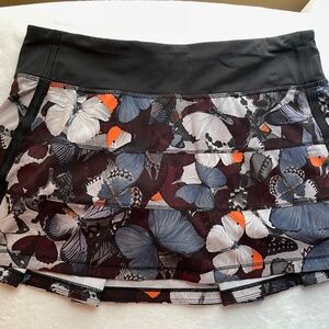 Lululemon Skirt size 6 - Multicolor Butterflies